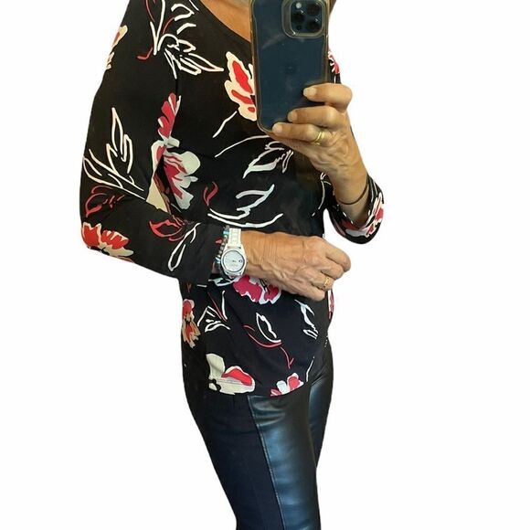 3/$25 CALVIN KLEIN Black Floral Faux Leather Details Top.Size XS - Picture 2 of 11